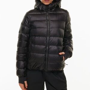Aritzia TnAction “The Little Puff” Black Puffer Jacket in L